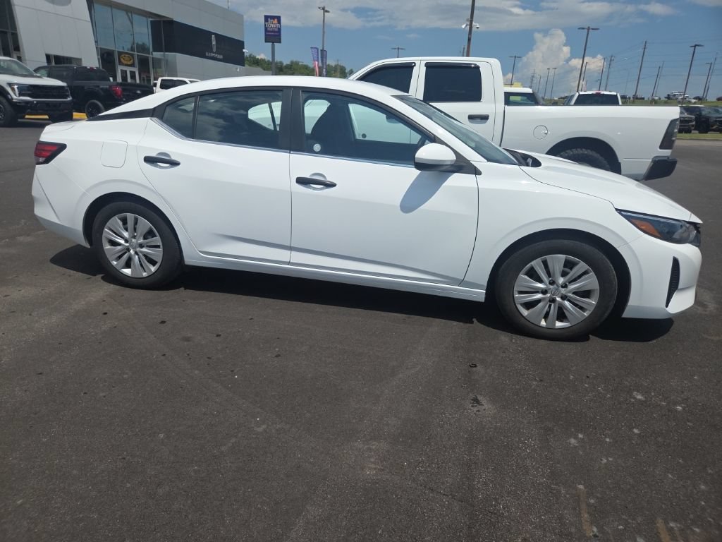 Used 2025 Nissan Sentra S FWD image 9