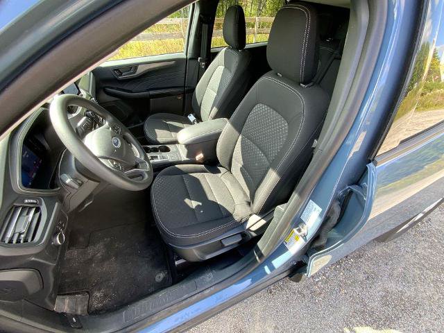Certified 2025 Ford Escape Active AWD/4WD image 11
