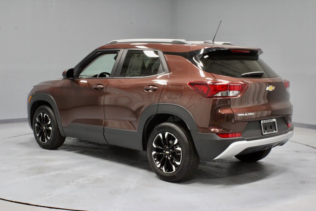 Used 2023 Chevrolet TrailBlazer LT FWD image 9