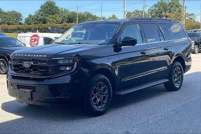 Certified 2025 Ford Expedition Max Active RWD image 3