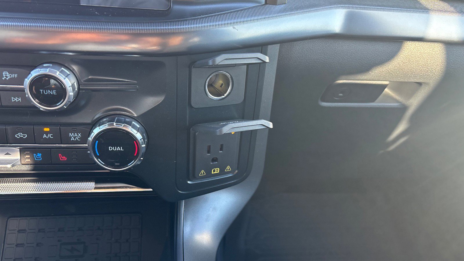 Certified 2025 Ford F150 Lariat w/ Equipment Group 502A High image 48