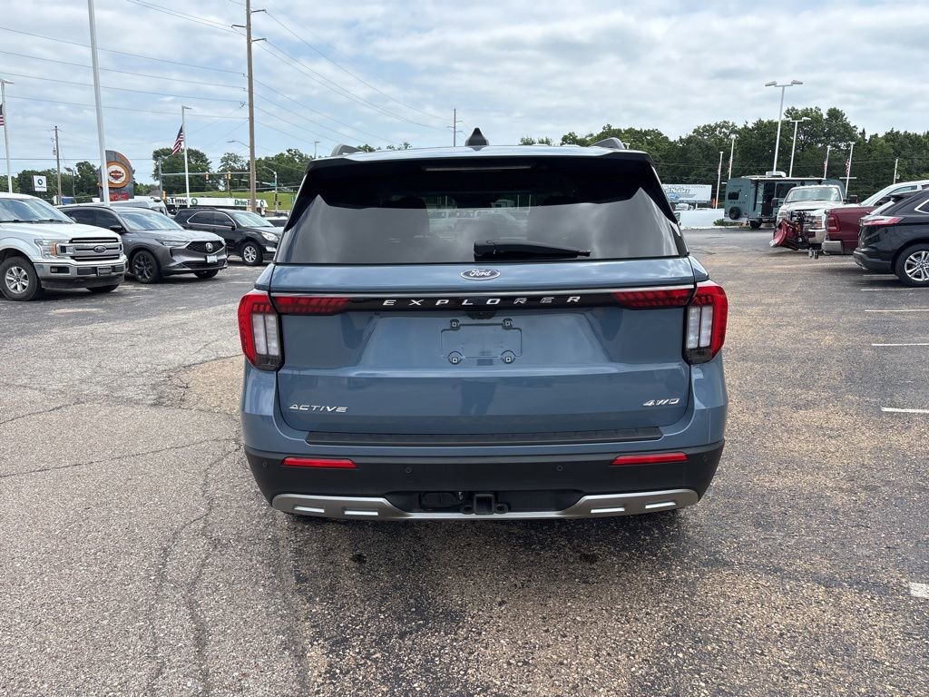 Certified 2025 Ford Explorer Active w/ Active Comfort Package AWD/4WD image 6