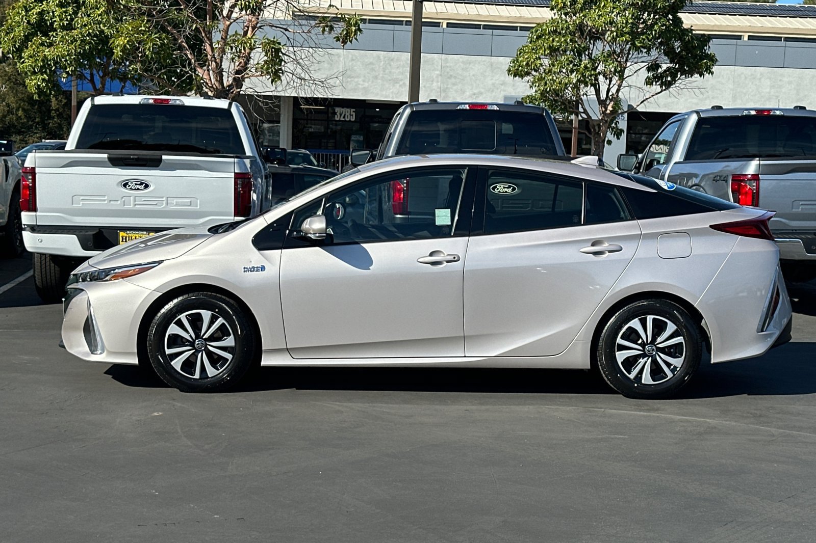 Used 2018 Toyota Prius Prime Plus FWD image 10
