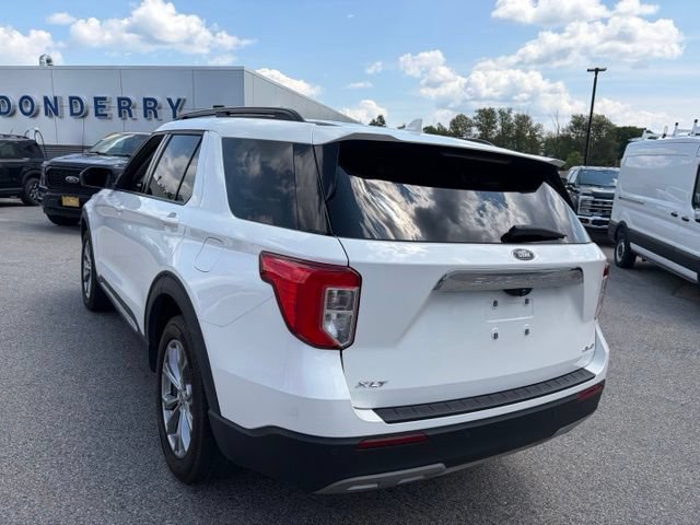 Certified 2022 Ford Explorer XLT w/ Equipment Group 202A AWD/4WD image 5