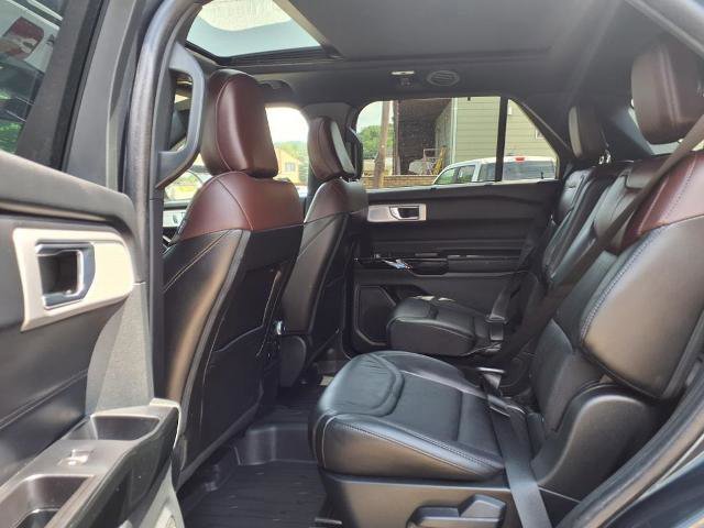 Certified 2022 Ford Explorer Platinum w/ Equipment Group 601A image 10