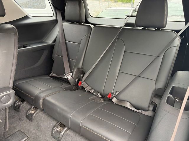 Used 2020 Chevrolet Traverse LT w/ LT Premium Package FWD image 9