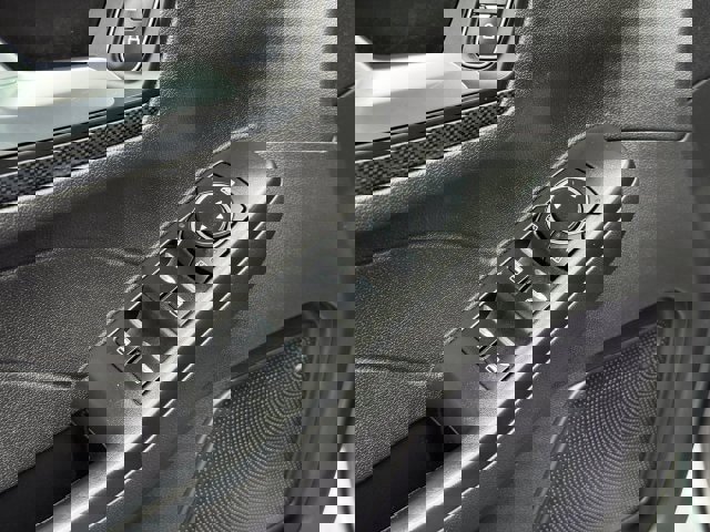 Certified 2024 Ford Escape ST-Line image 9