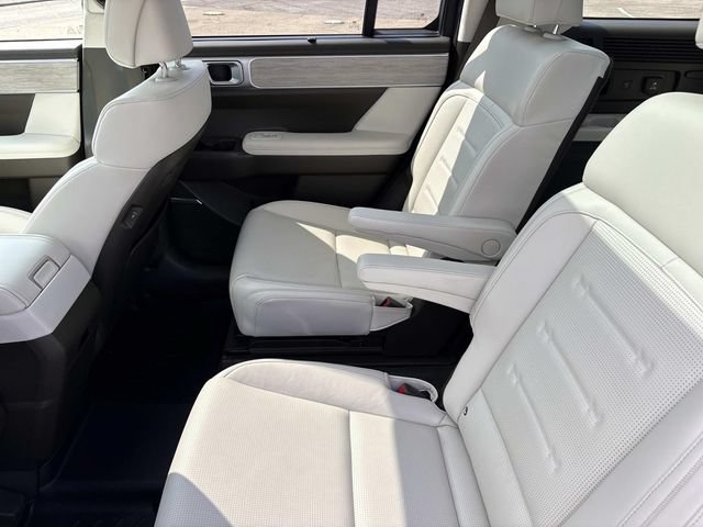Used 2024 Hyundai Santa Fe Calligraphy AWD/4WD image 17