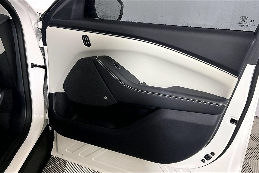 Certified 2024 Ford Mustang Mach-E Premium RWD image 19