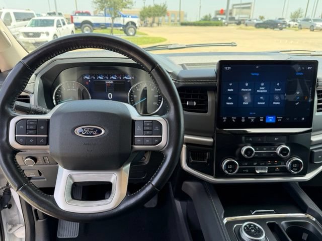 Certified 2024 Ford Expedition XLT RWD image 14