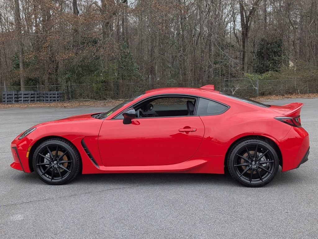 Used 2025 Toyota GR86 Premium image 2