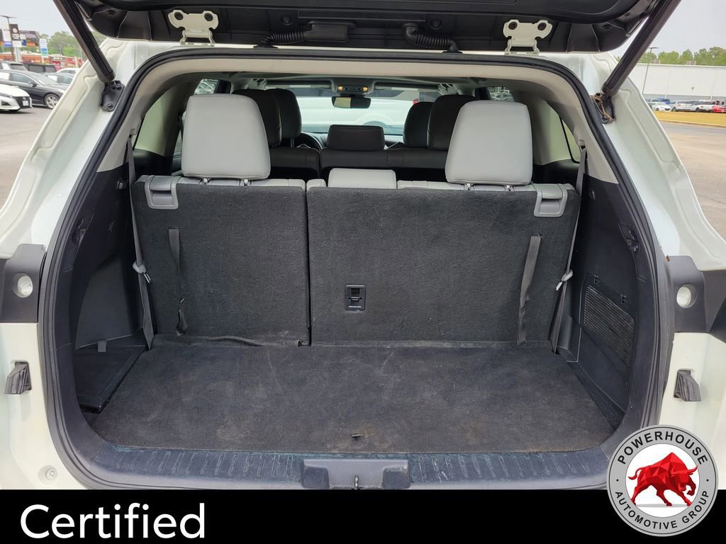 Used 2020 Toyota Highlander XLE FWD image 14