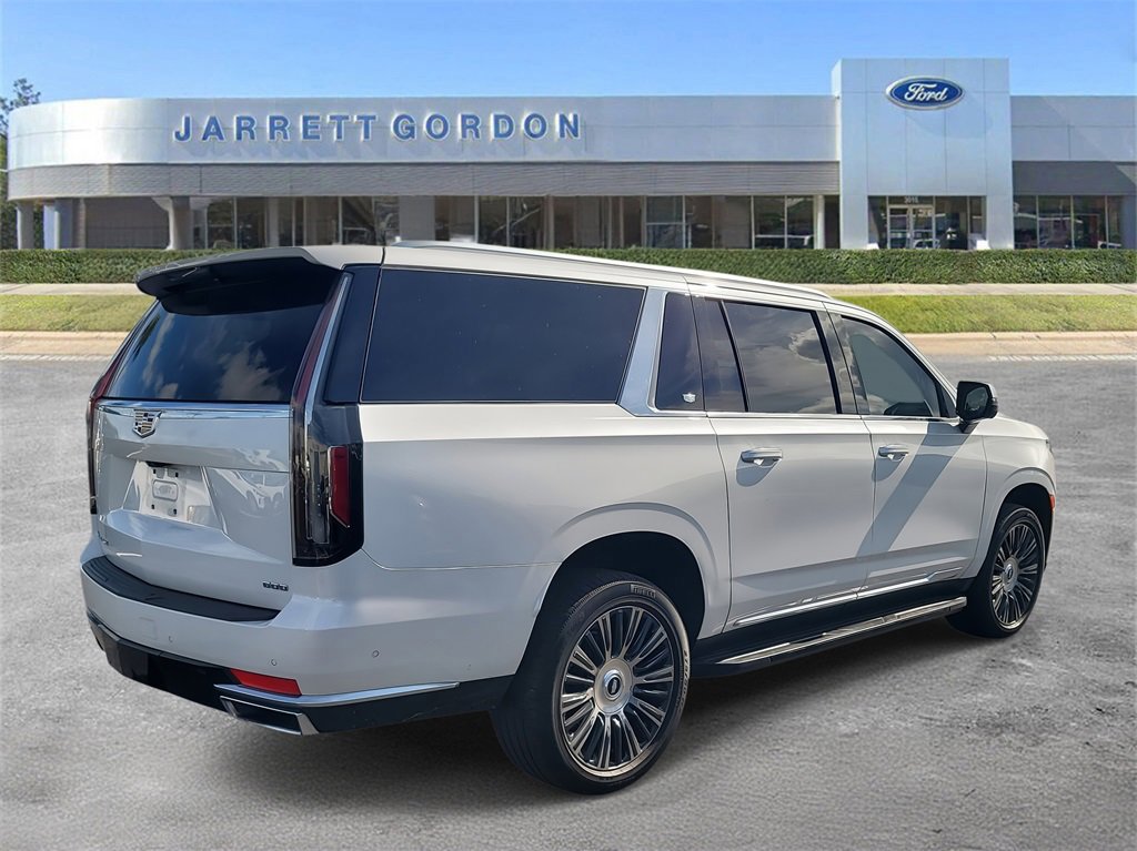 Used 2022 Cadillac Escalade ESV Premium Luxury image 2