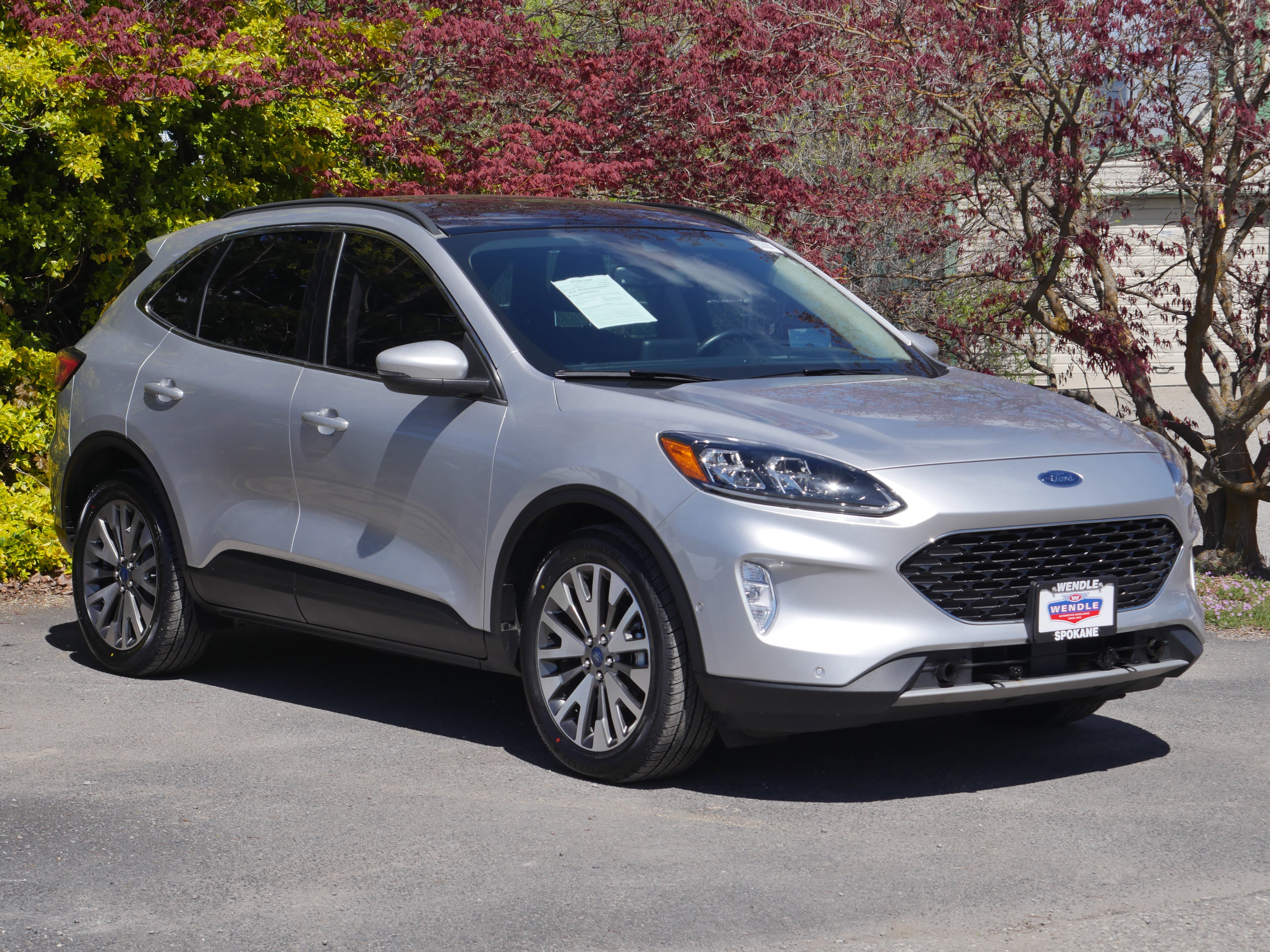Certified 2020 Ford Escape Titanium w/ Titanium Premium Package 2.0 AWD/4WD image 34
