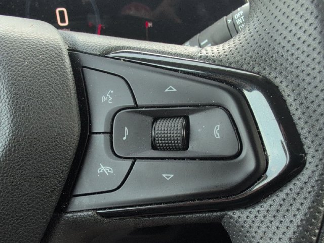 Used 2025 Chevrolet TrailBlazer LT w/ Driver Confidence Package FWD image 22