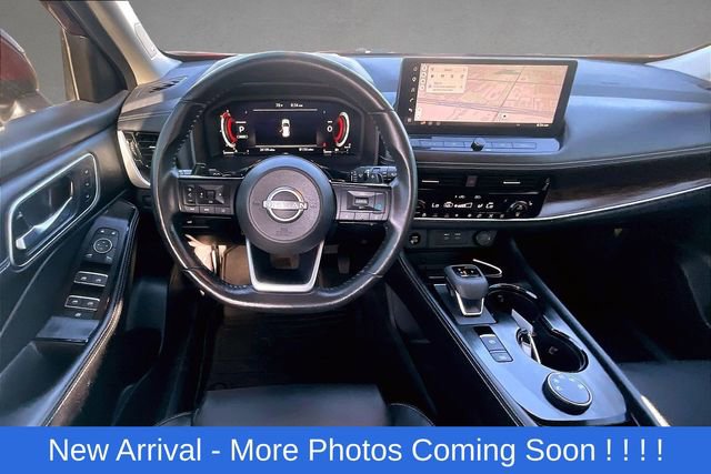Used 2024 Nissan Rogue Platinum w/ Platinum Premium Package AWD/4WD image 3