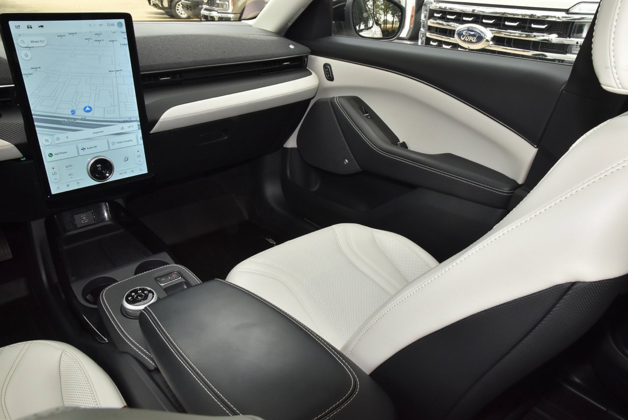 Certified 2021 Ford Mustang Mach-E Premium RWD image 17