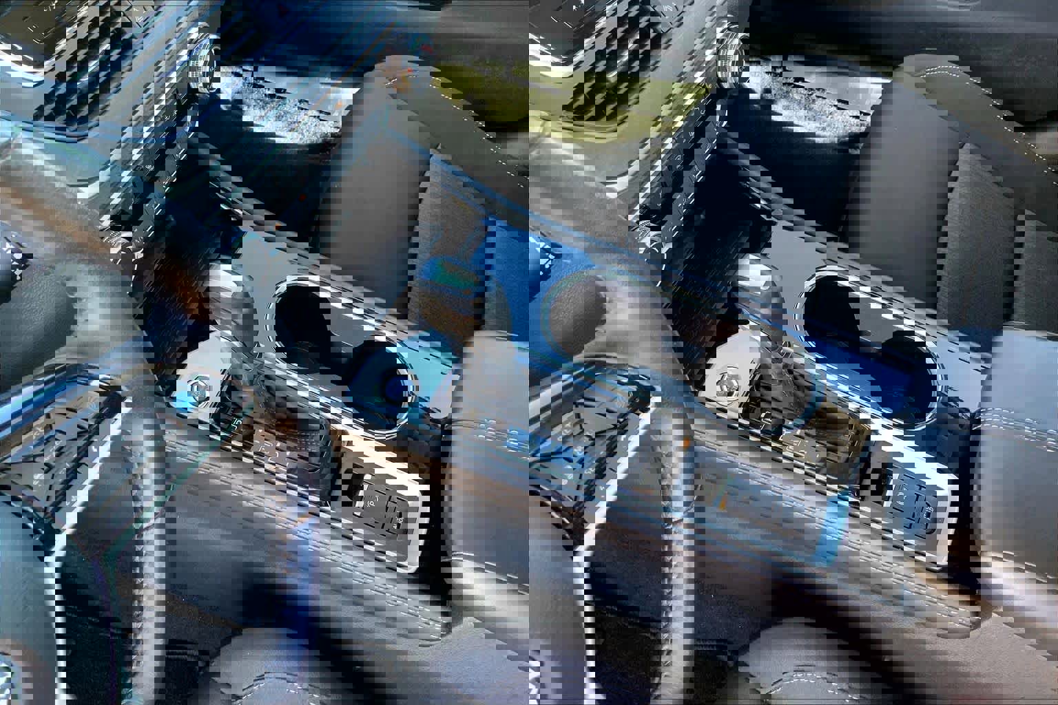 Used 2024 Nissan Altima 2.5 SV w/ SV Premium Package image 16