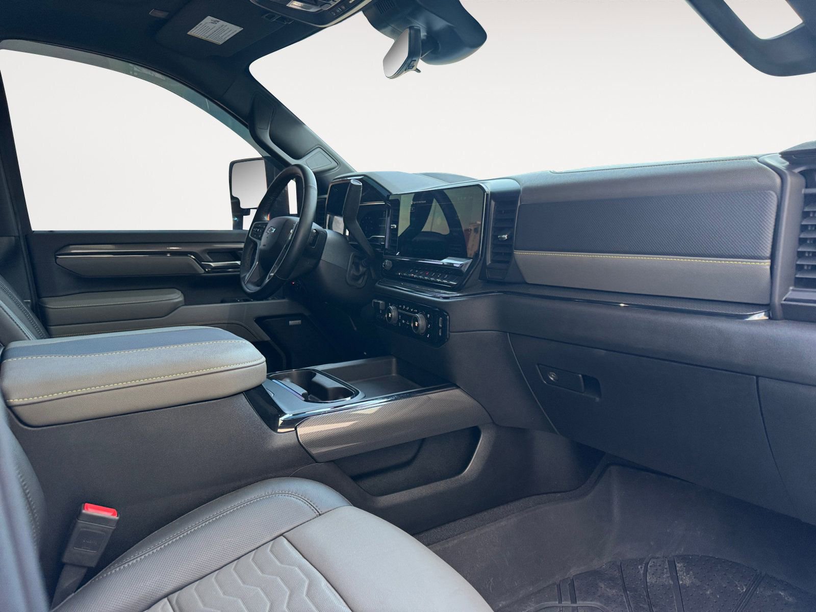 Used 2025 Chevrolet Silverado 2500 ZR2 w/ Technology Package image 15