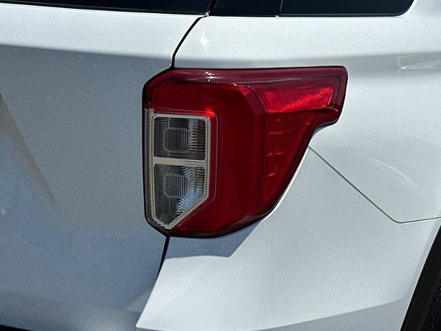 Certified 2023 Ford Explorer XLT w/ Equipment Group 202A RWD image 26