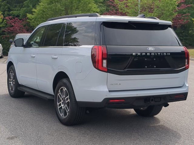 Certified 2025 Ford Expedition Active RWD image 6