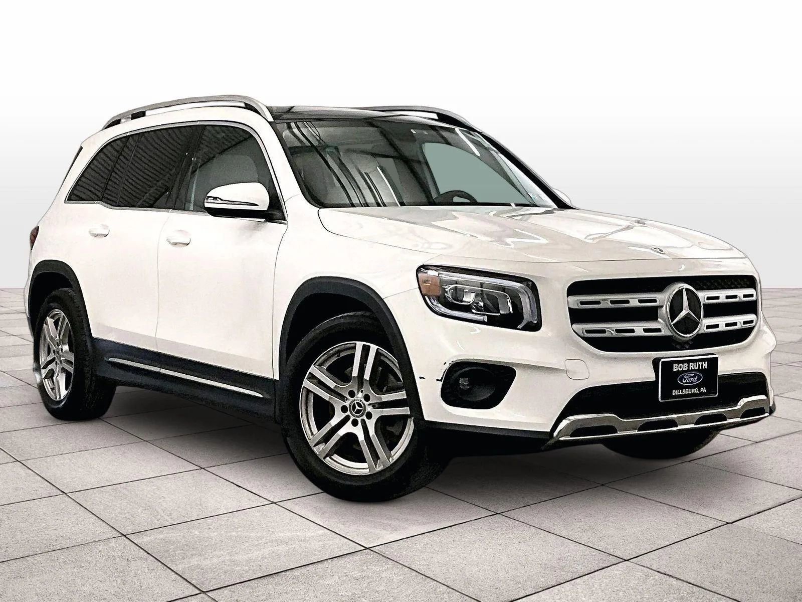 Used 2021 Mercedes-Benz GLB 250 4MATIC image 2