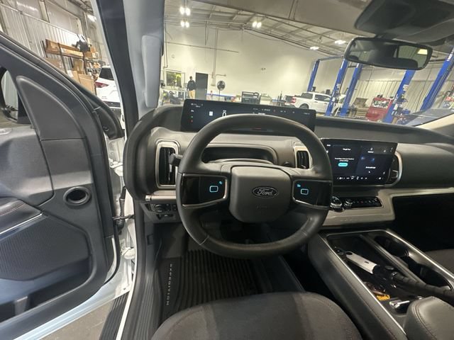 Certified 2025 Ford Expedition Max Active AWD/4WD image 15