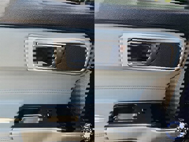 Certified 2022 Ford Explorer XLT w/ Equipment Group 202A image 27