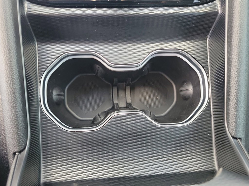 Used 2024 Jeep Grand Cherokee Laredo X image 30