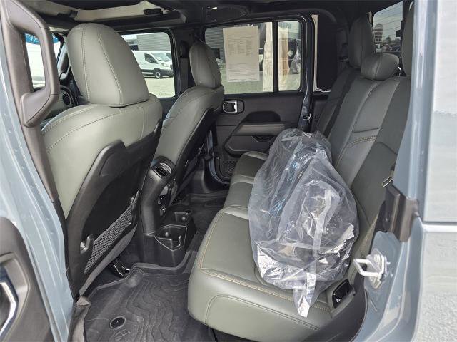 Used 2025 Jeep Gladiator Mojave image 8