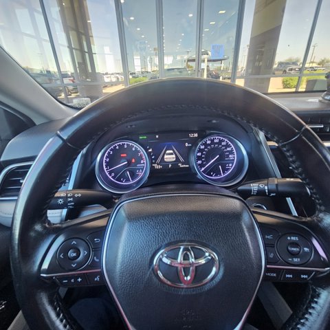Used 2019 Toyota Camry XLE image 16