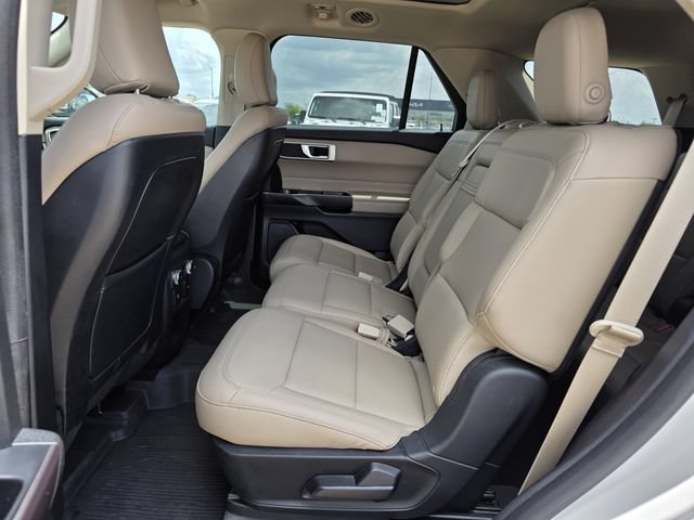 Certified 2020 Ford Explorer XLT w/ Equipment Group 202A AWD/4WD image 16