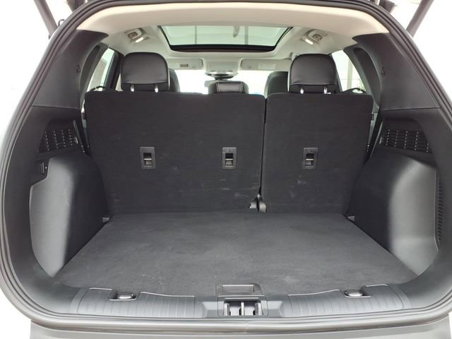 Certified 2022 Ford Escape Titanium w/ Class II Trailer Tow Package AWD/4WD image 12
