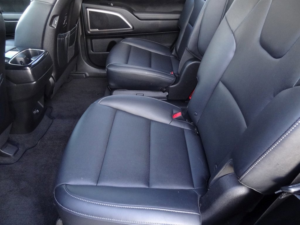 Used 2023 Kia Telluride S image 12