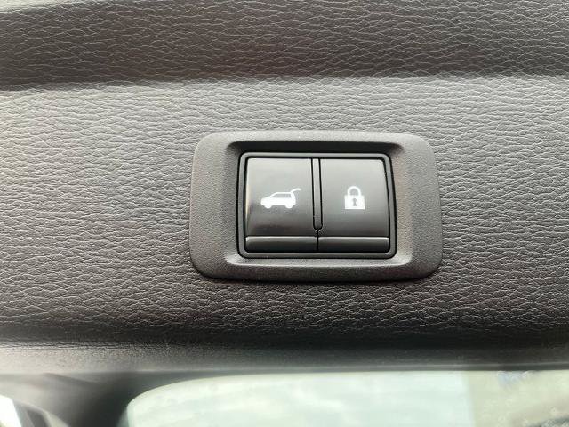 Used 2022 Mitsubishi Outlander SEL AWD/4WD image 19