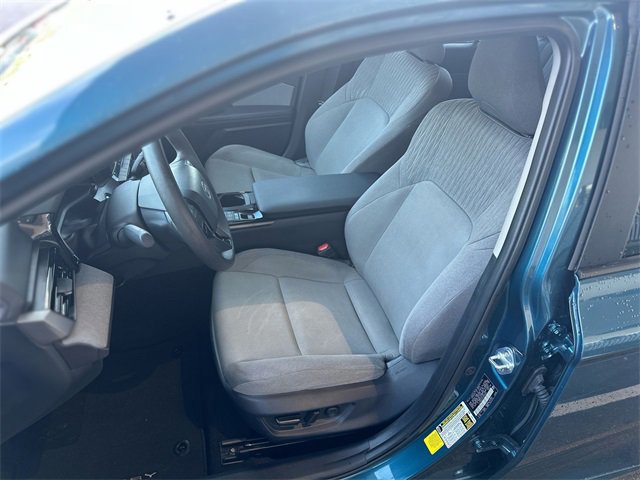 Used 2025 Toyota Camry LE w/ Convenience Package image 12