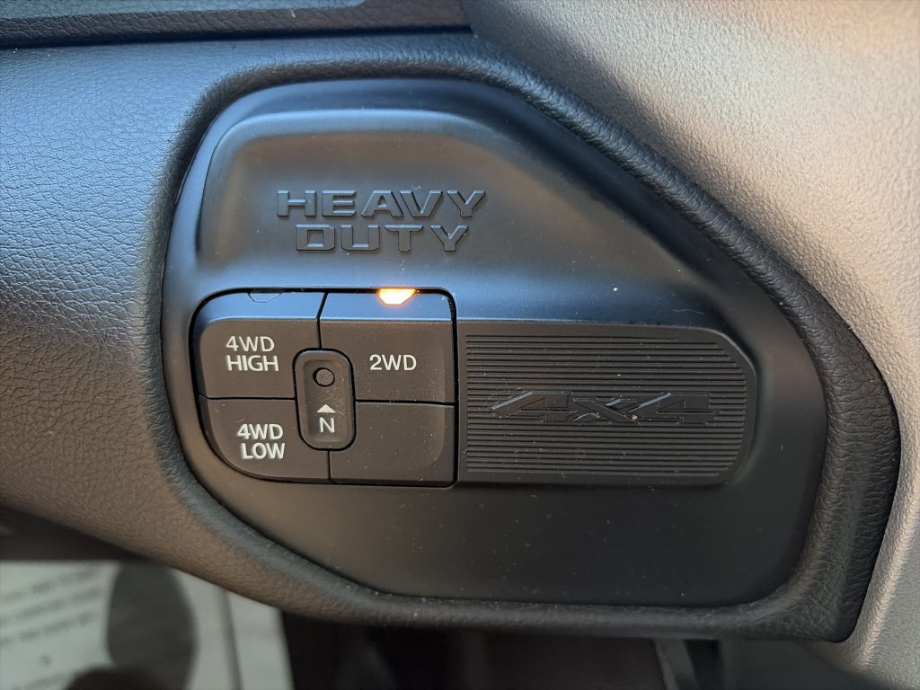 Used 2024 RAM 2500 Big Horn w/ Night Edition AWD/4WD image 27