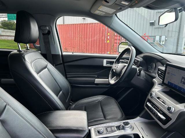 Certified 2022 Ford Explorer XLT w/ Equipment Group 202A AWD/4WD image 29