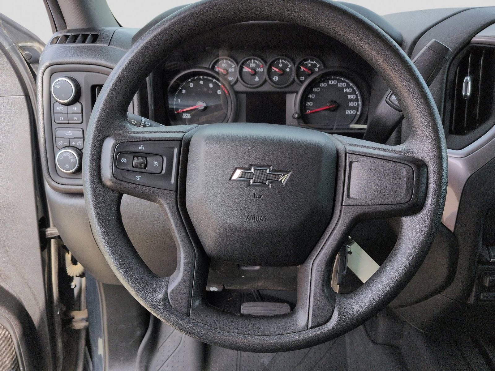 Used 2019 Chevrolet Silverado 1500 Custom Trail Boss AWD/4WD image 23