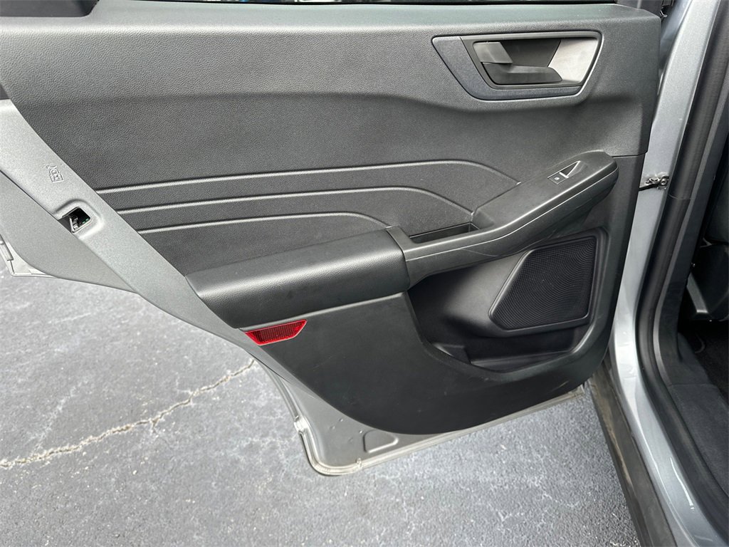 Certified 2022 Ford Escape SE w/ SE Sport Appearance Package image 22