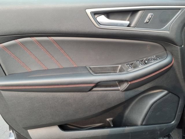 Certified 2024 Ford Edge ST-Line AWD/4WD image 13