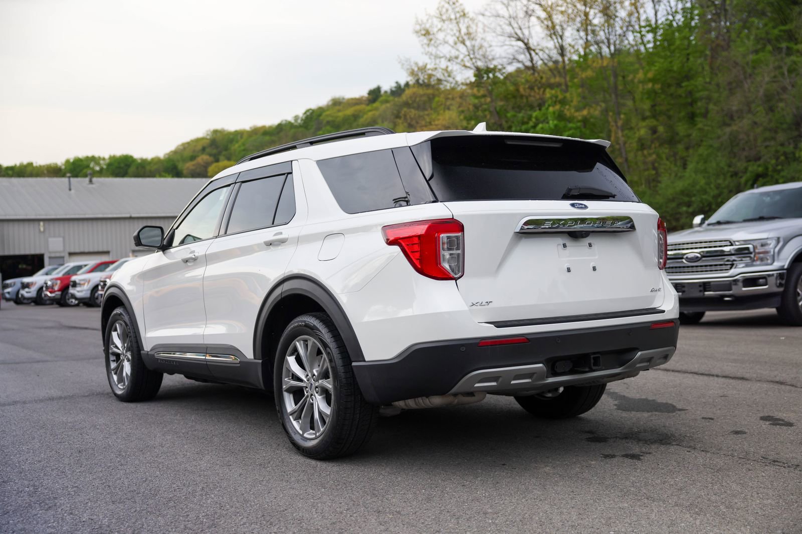 Certified 2023 Ford Explorer XLT w/ Equipment Group 202A AWD/4WD image 7