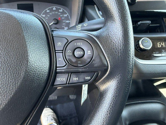 Used 2025 Toyota Corolla LE FWD image 18