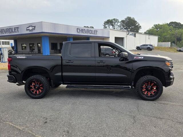 Used 2024 Chevrolet Silverado 1500 Custom Trail Boss AWD/4WD image 15