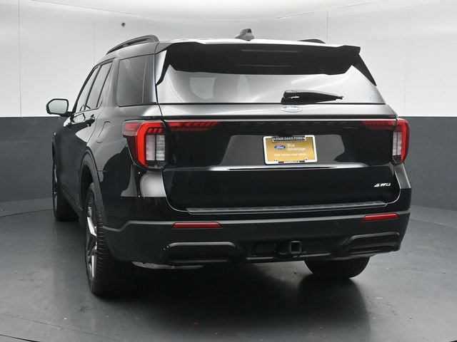 Certified 2025 Ford Explorer ST-Line w/ Premium Package AWD/4WD image 6