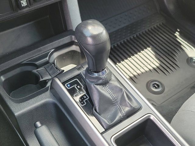 Used 2022 Toyota Tacoma SR5 w/ Technology Package RWD image 24