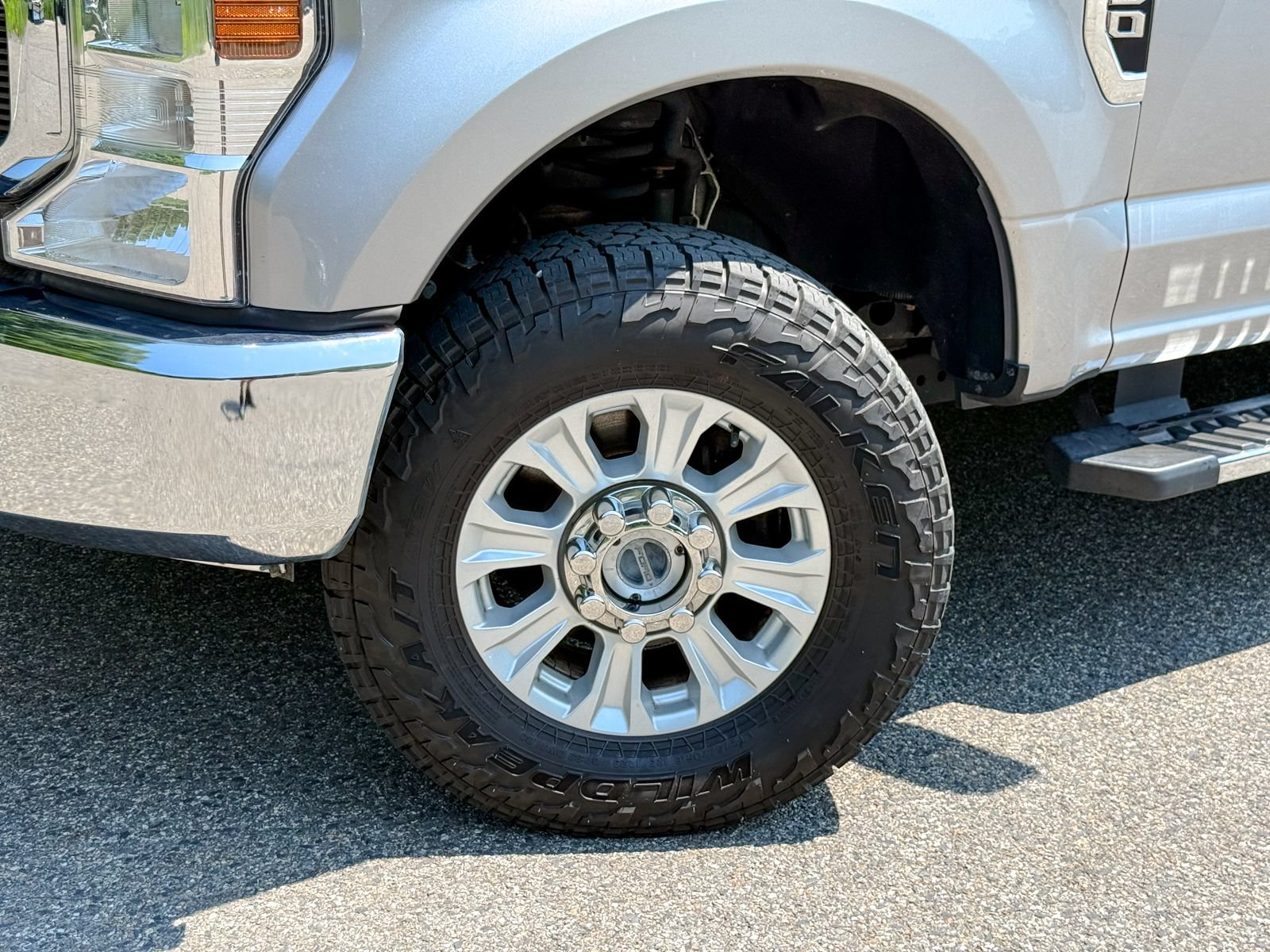 Certified 2020 Ford F250 XLT w/ FX4 Off-Road Package AWD/4WD image 11