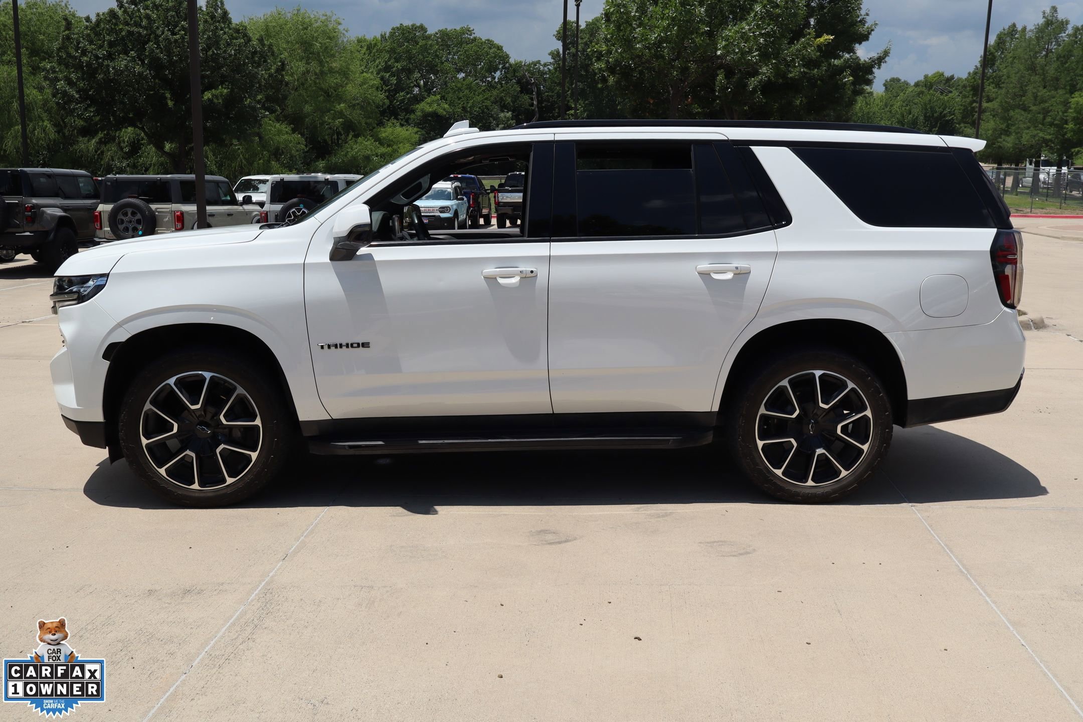 Used 2022 Chevrolet Tahoe RST w/ Luxury Package AWD/4WD image 7
