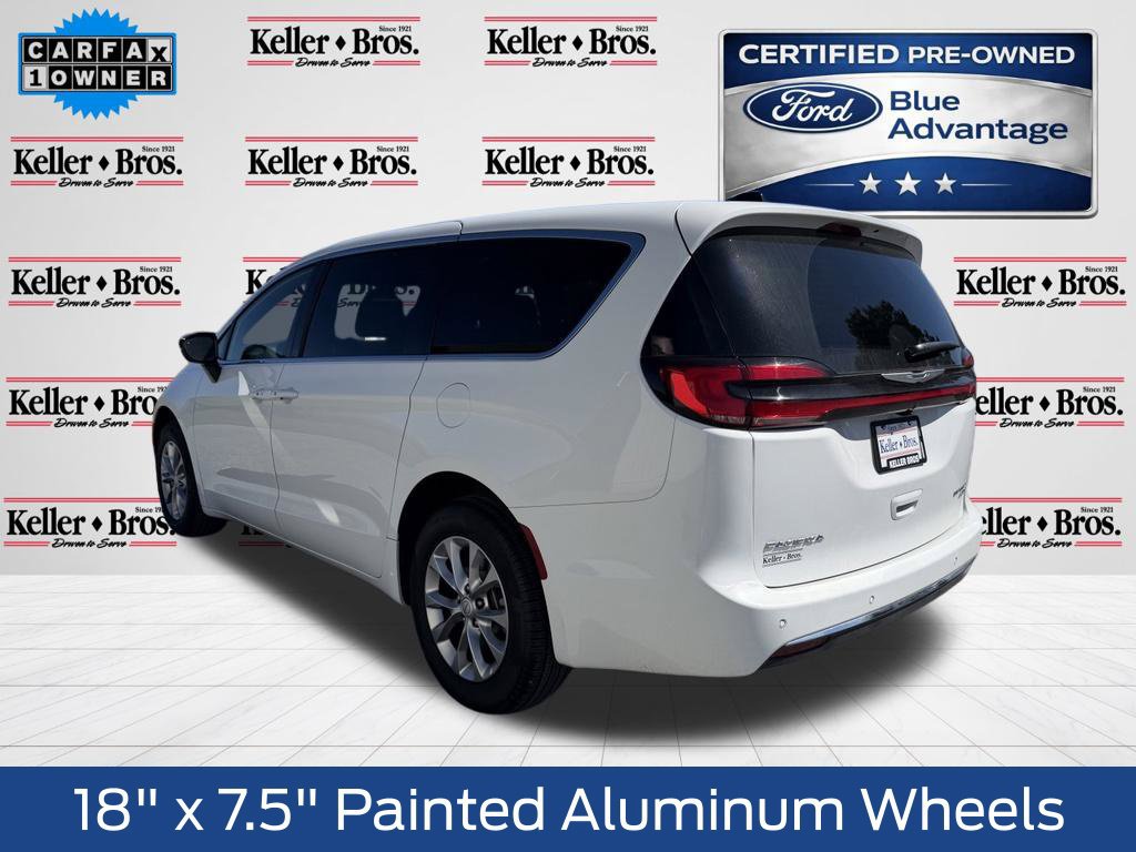 Used 2026 Chrysler Pacifica Limited AWD/4WD image 5