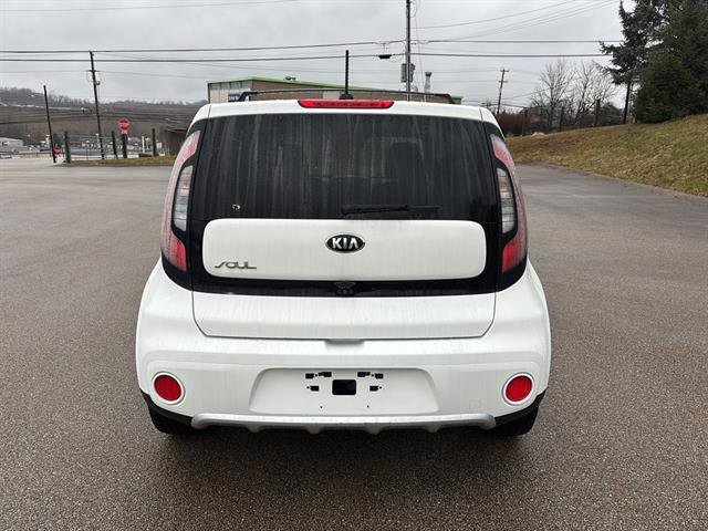Used 2018 Kia Soul + image 3